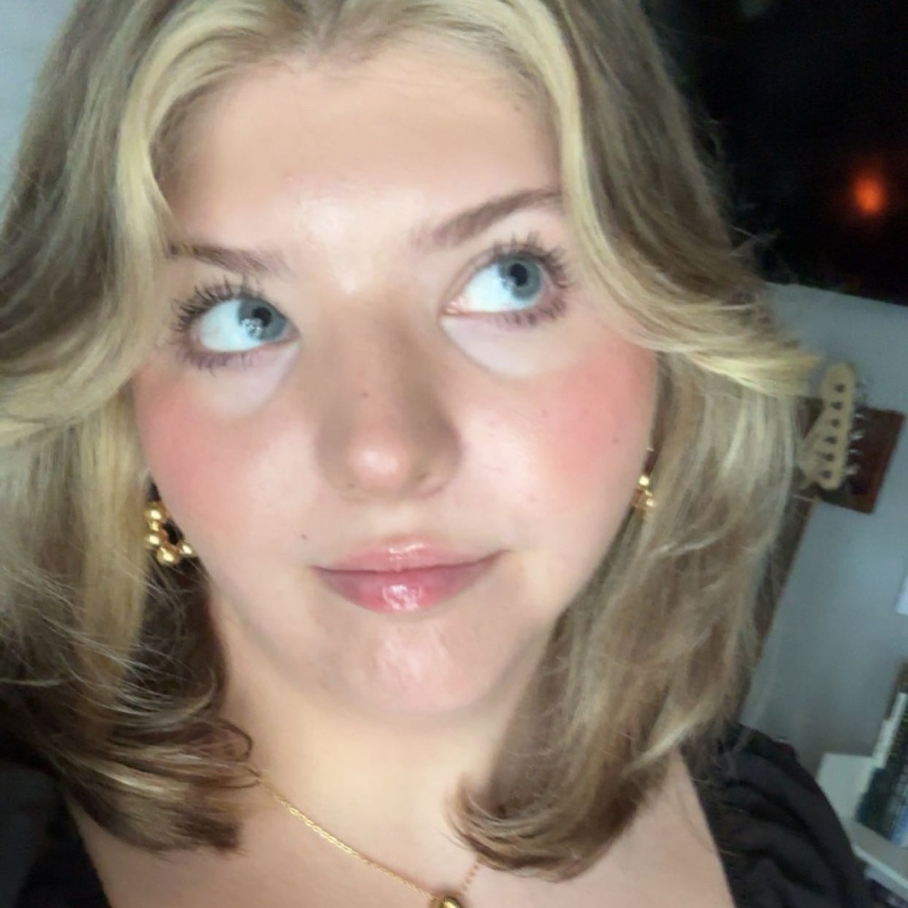Meet your Posher, Claire